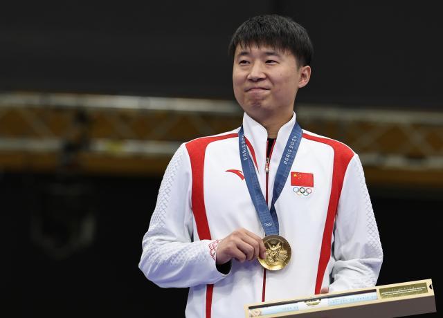 1722903657960017953.jpg 巴黎奥运会+_+射击——男子25米手枪速射:李越宏夺冠XxjpseC009655_20240805_MVPFN0A001.jpg