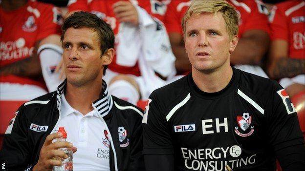 1685110273088082702.jpg _73778851_howe.jpg