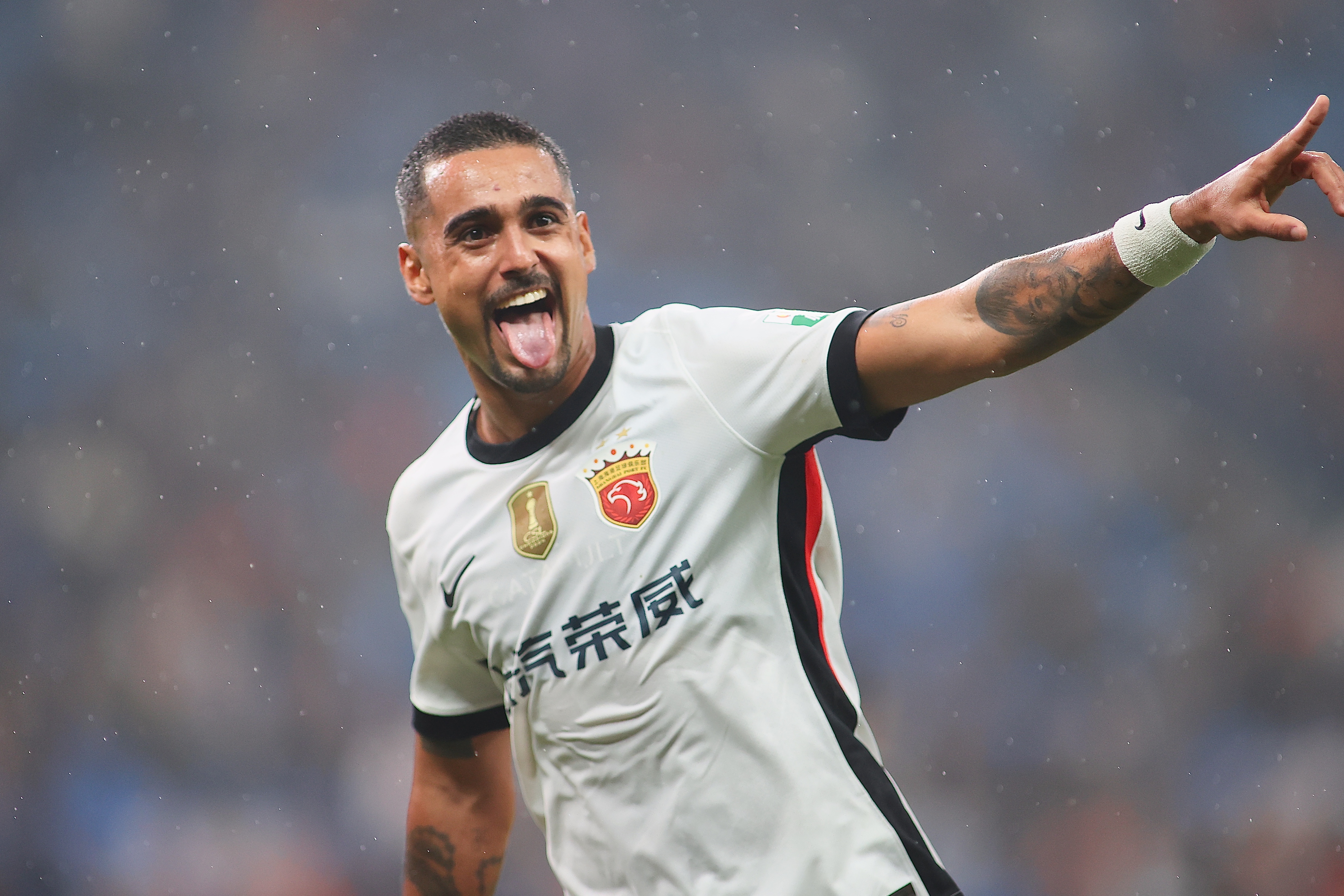 开云体育下载APP-东体：莱昂纳多特意赠送球衣给昔日恩师乔迪作为纪念